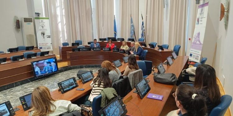 Δράσεις Πρόληψης και Αντιμετώπισης της Ενδοοικογενειακής βίας  από το Συμβουλευτικό Κέντρο Γυναικών Δήμου Ρόδου