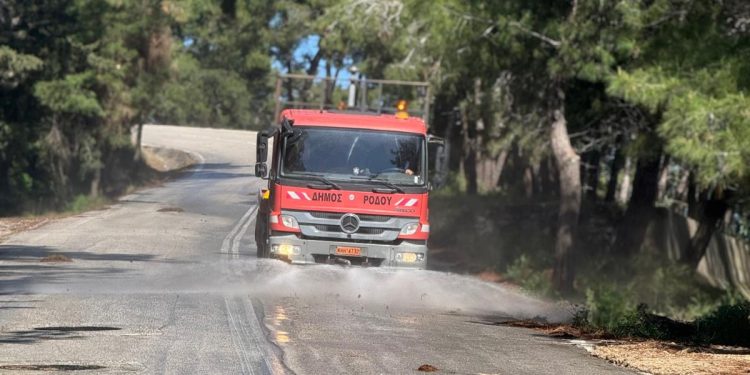 Σε πλήρη εξέλιξη οι εργασίες από τον Δήμο Ρόδου για την αποκατάσταση των ζημιών της κακοκαιρίας «Bora»