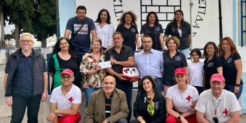 Πραγματοποιήθηκε η Τελετή παράδοσης απινιδωτή στην Παστίδα και χρηματικού ποσού στην «ΦΛΟΓΑ» από το «Καμάρι»