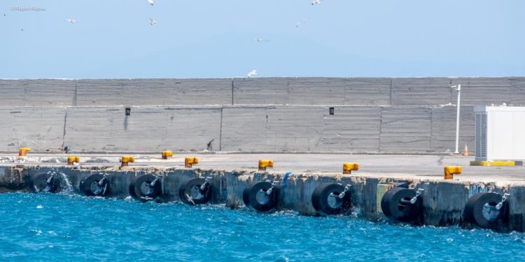 Ενίσχυση της Ασφάλειας και Λειτουργικότητας στην Προβλήτα Διαγόρας του Λιμένα Ακαντιάς
