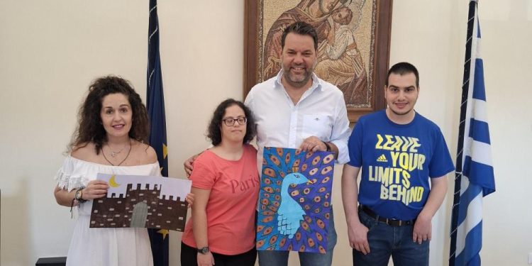 «Χρώματα χωρίς όρια» από το «Κ.Δ.Α.Π. Μ.Ε.Α. ΠΝΟΗ» Δήμου Ρόδου στο Δημαρχιακό Μέγαρο