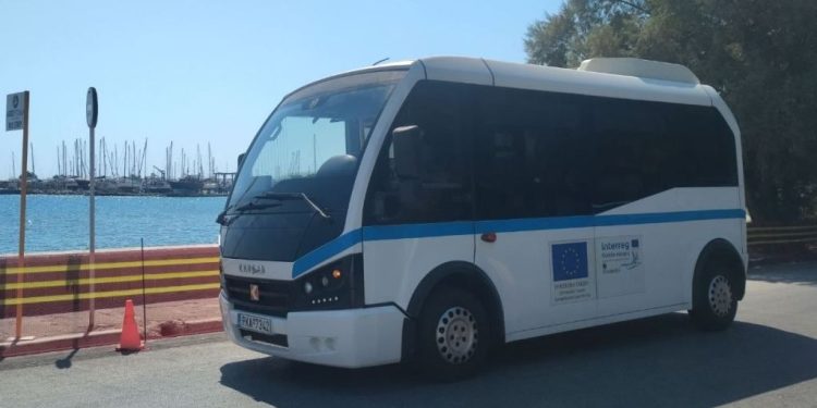 Μερική τροποποίηση στα δρομολόγια των λεωφορείων από το λιμάνι Ακαντιάς  προς το κέντρο της πόλης  και αντίστροφα αύριο 28 Οκτωβρίου