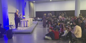 «Σπάζοντας εμπόδια, χτίζουμε γέφυρες»