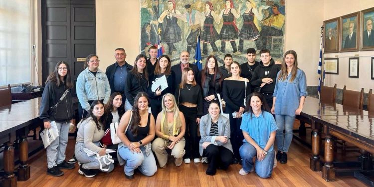 Ο Δήμος Ρόδου φέρνει τους νέους κοντά στην Τοπική Αυτοδιοίκηση και ενισχύει την ενεργό συμμετοχή στα κοινά